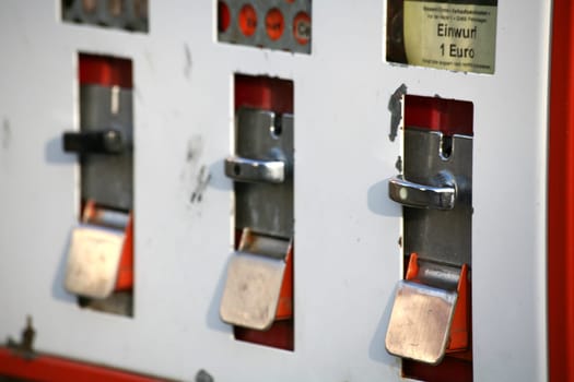 Chewing gum machines