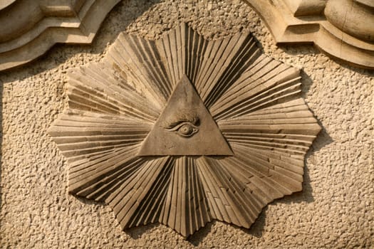 Pyramid with eye