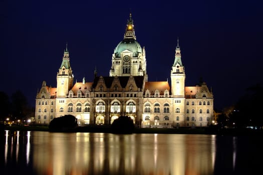 New Town Hall Hanover in the light of the lake side