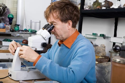 Exploration of extraterrestrial rocks