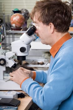 Exploration of extraterrestrial rocks