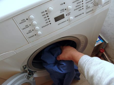 Pour in laundry