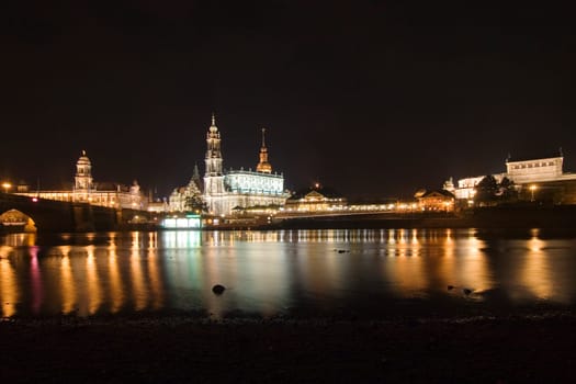 Elbe Night