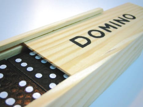 Domino Box