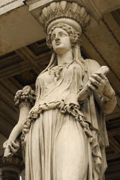 ... at the Munich Angel of Peace. The model was the Erechtheion in Athens...