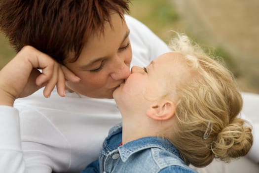 kiss