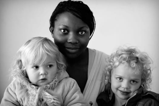 Manifesto against racism I have been married to an African woman for over ten years and am the adoptive father of five African youths. Again and again I experience racism,even in the last foteo community. I hope you can rejoice