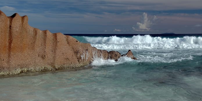With this picture,of course another one of my dream stay in the Seychelles,I end my first year here with you in the PM  -) I would like to thank everyone for the many critical but mostly positive comments on my pictures. I hope i too