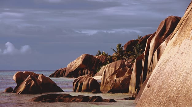 An experimental version of the dream beach Anse Source d'Argent. If you don't like it,I can delete it  -)