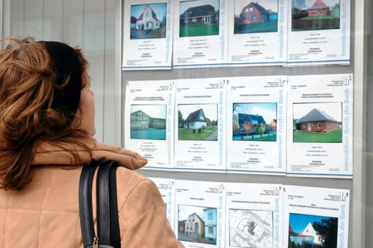 (property building) or (real estate) or immobilien