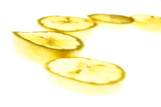 Lemon slices in a semicircle