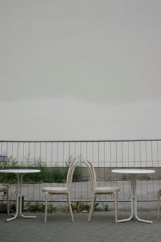 Catetics,Chairs,Horizon