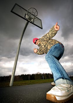Basketball hoop