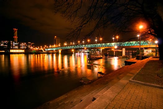 The new Three Roses Bridge at night