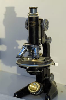 Microscope