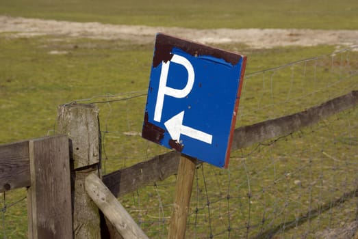 TO THE CAR PARK