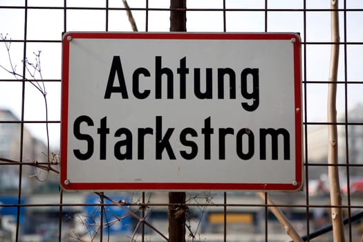 Attention high-voltage current