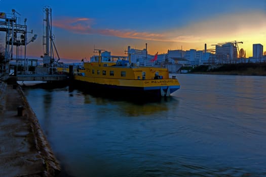 the Rhine port calls it a day