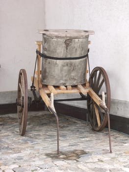 In the past,milk was brought to the cheese factory in such wagons