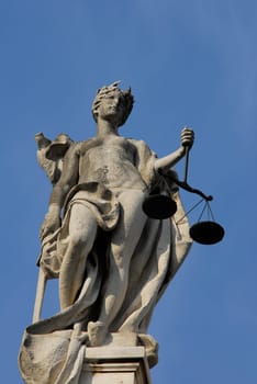 ... on the roof of the Munich courthouse