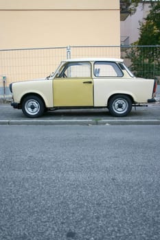 Beige Trabbi