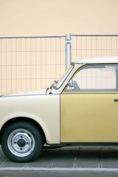 Beige Trabbi