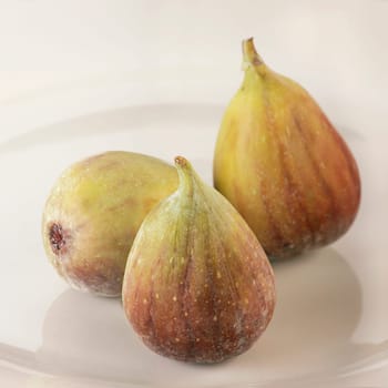 3 figs