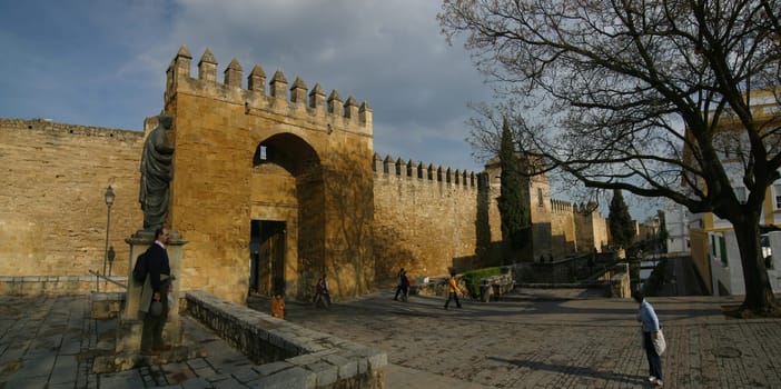 Stadttor Puerta del Almodovar in Cordoba