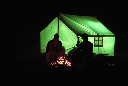 In order to be able to warm ourselves a little,a cozy fire was made for us every evening. Thanks...
