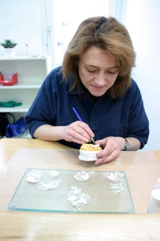 Painting a tooth model