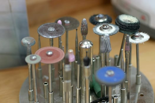 Equipment for tooth modelling