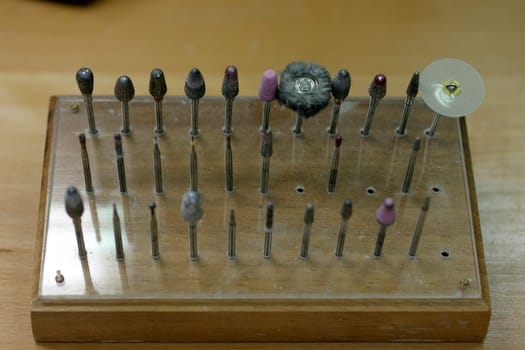 Equipment for tooth modelling