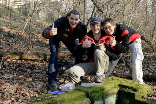 Geocaching - Team finds treasure