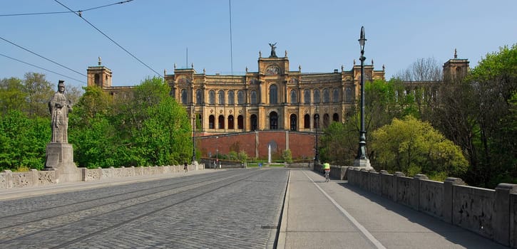 ... in Munich,in the foreground the Maximiliansbrücke...