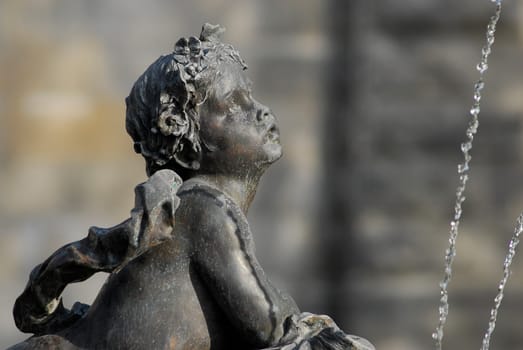 ... in front of the Munich Angel of Peace...