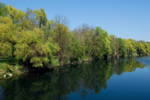 ... between Munich and Freising...