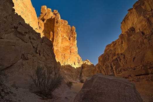 Today I'm starting my Canyon series. Natural monuments,which can be compared to those of Utah and Colorado,only they are smaller in size. There are two that I have photographed extensively,the White Canyon and the Colored Canyon...
