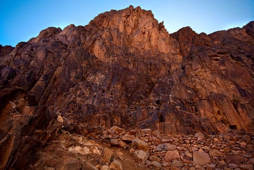... that's it,Mount Moses,we have to go up here.