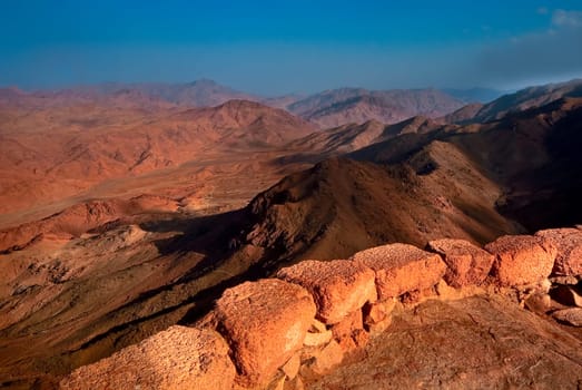 The Sinai in red... during the day it is brown-grey,about 4 o'clock in good weather always the same spectacle... the desert is turning red!