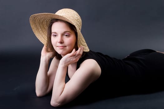 Sabine with straw hat