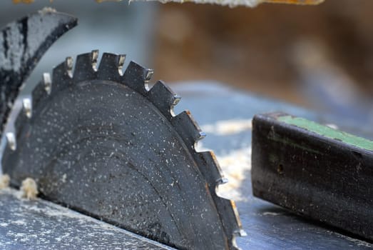 Saw blade