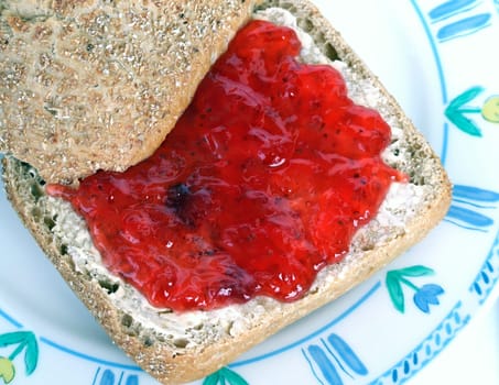 Jam rolls