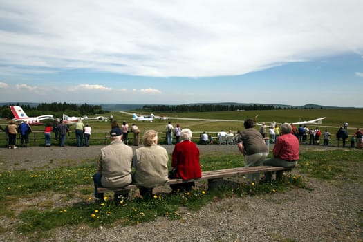 Sunday excursionists on the Wasserkuppe