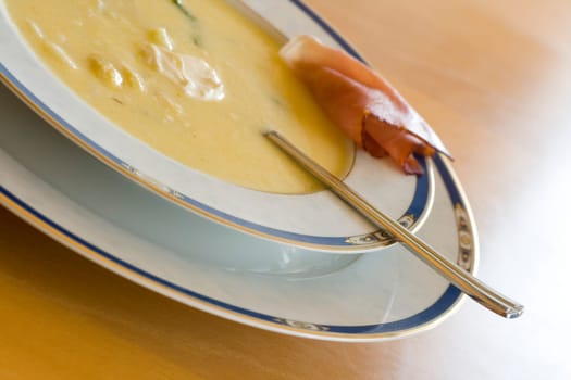 Asparagus ceme soup