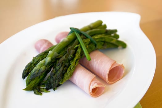 Green asparagus