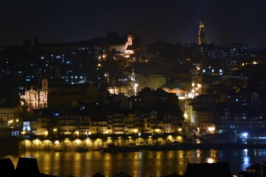 Old town of Porto at night