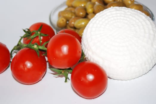Cheese,Olives,Tomatoes