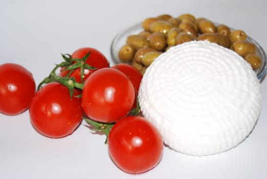 Cheese,Olives,Tomatoes
