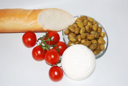 Cheese,Olives,Tomatoes