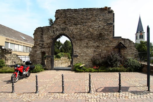 Gate of the Roman ruins